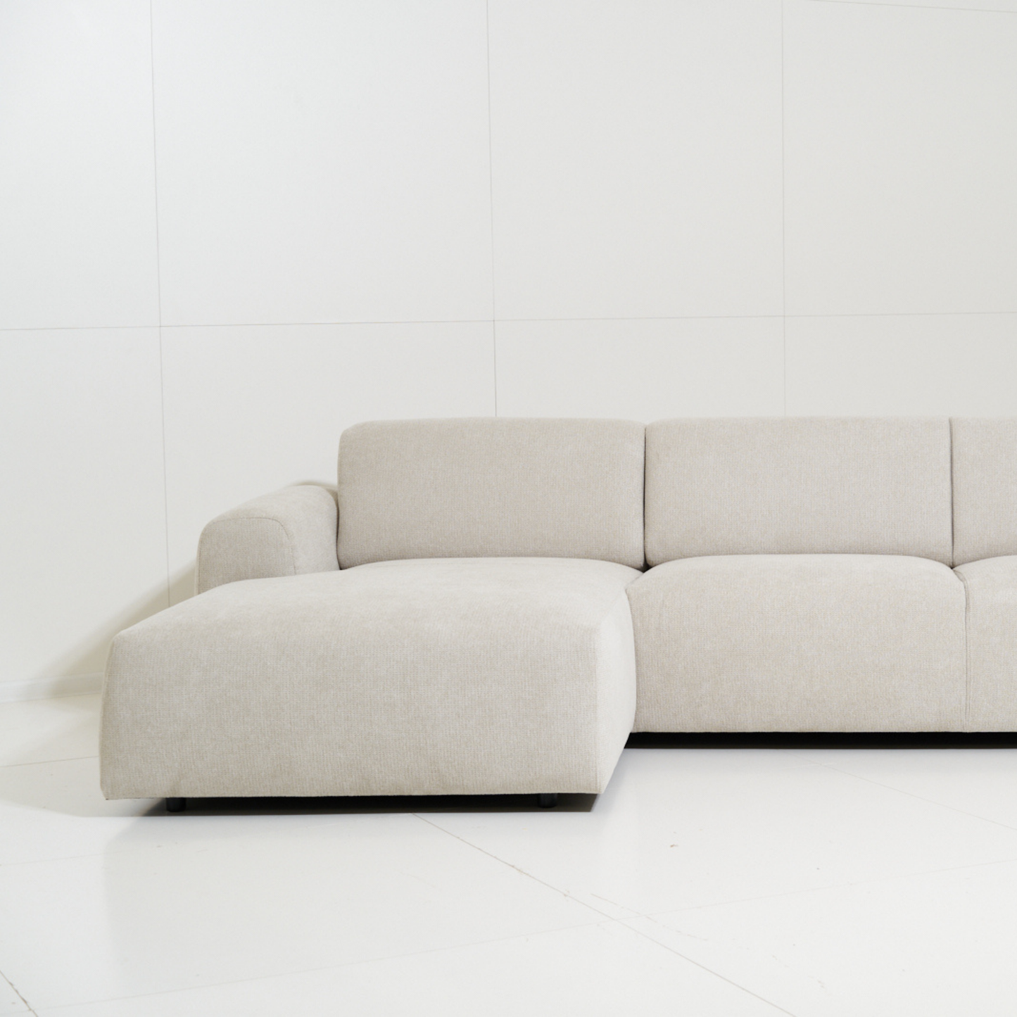 Kanto Sectional Light Grey Left Chaise 102"