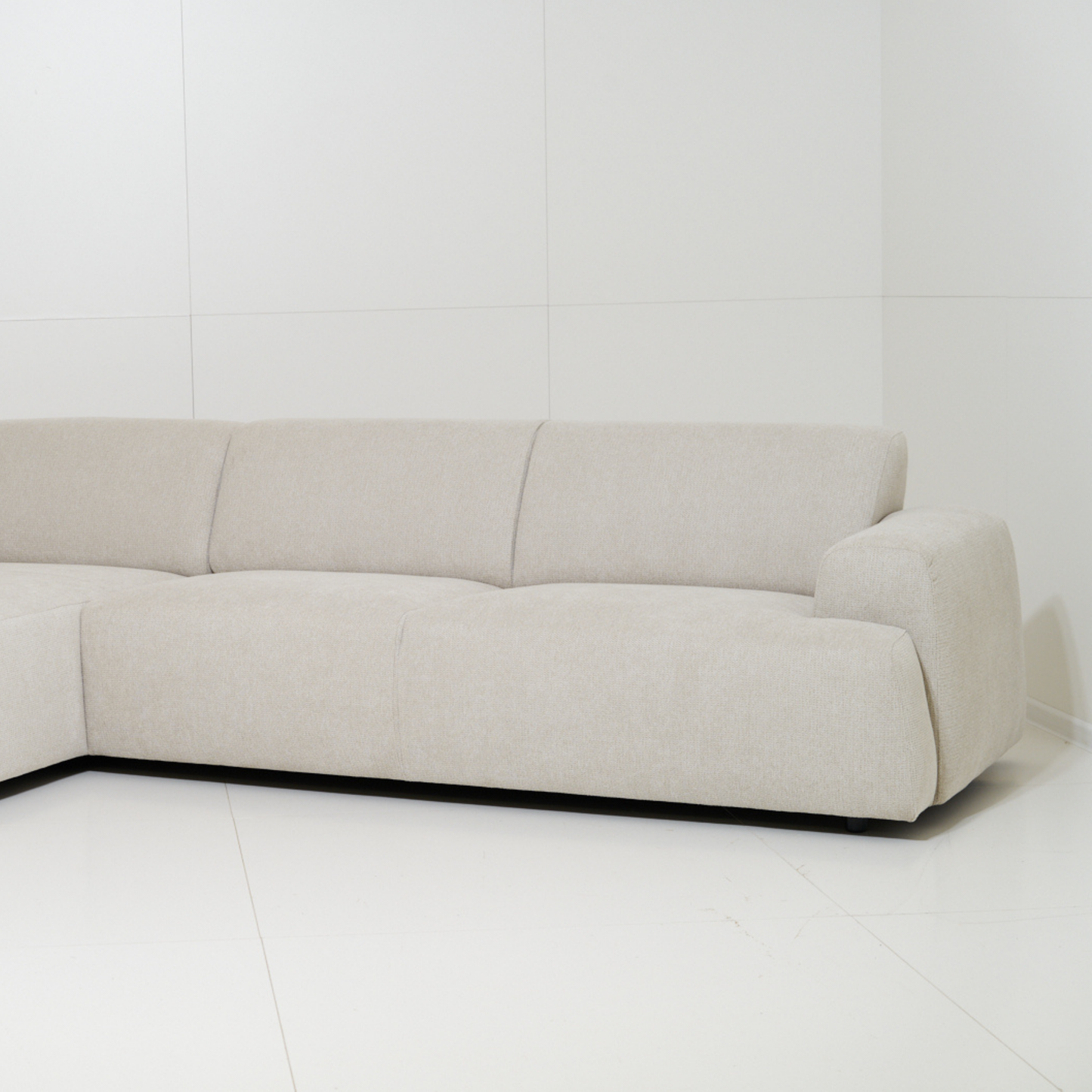 Kanto Sectional 102" - Cream Left Chaise