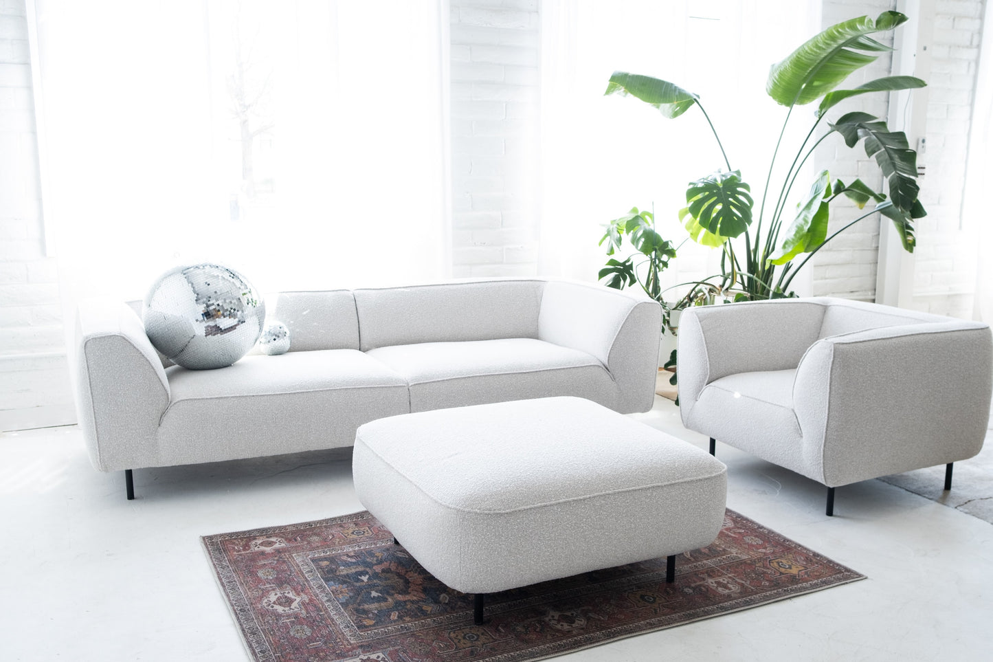 Mosh Sofa 97"