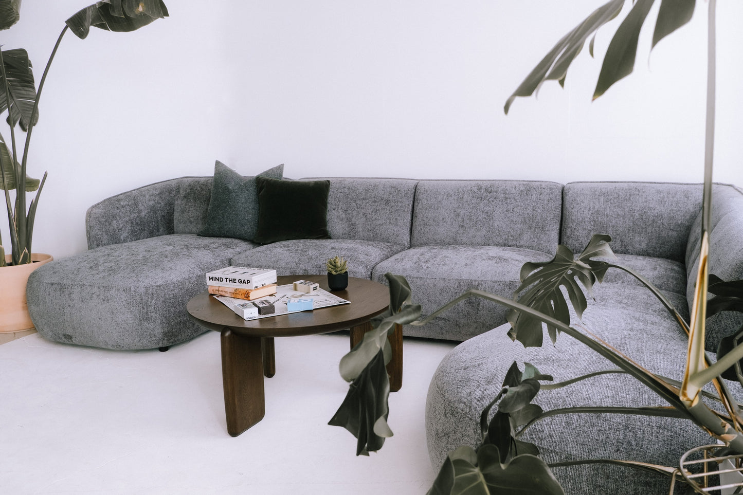 Loures U-Shape Sectional 139"