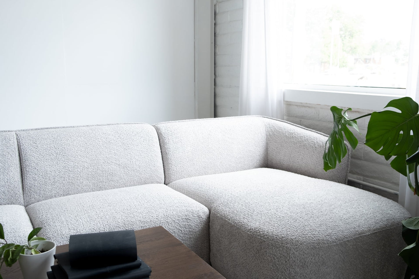 Loures U-Shape Sectional Sofa Soft Grey 139"