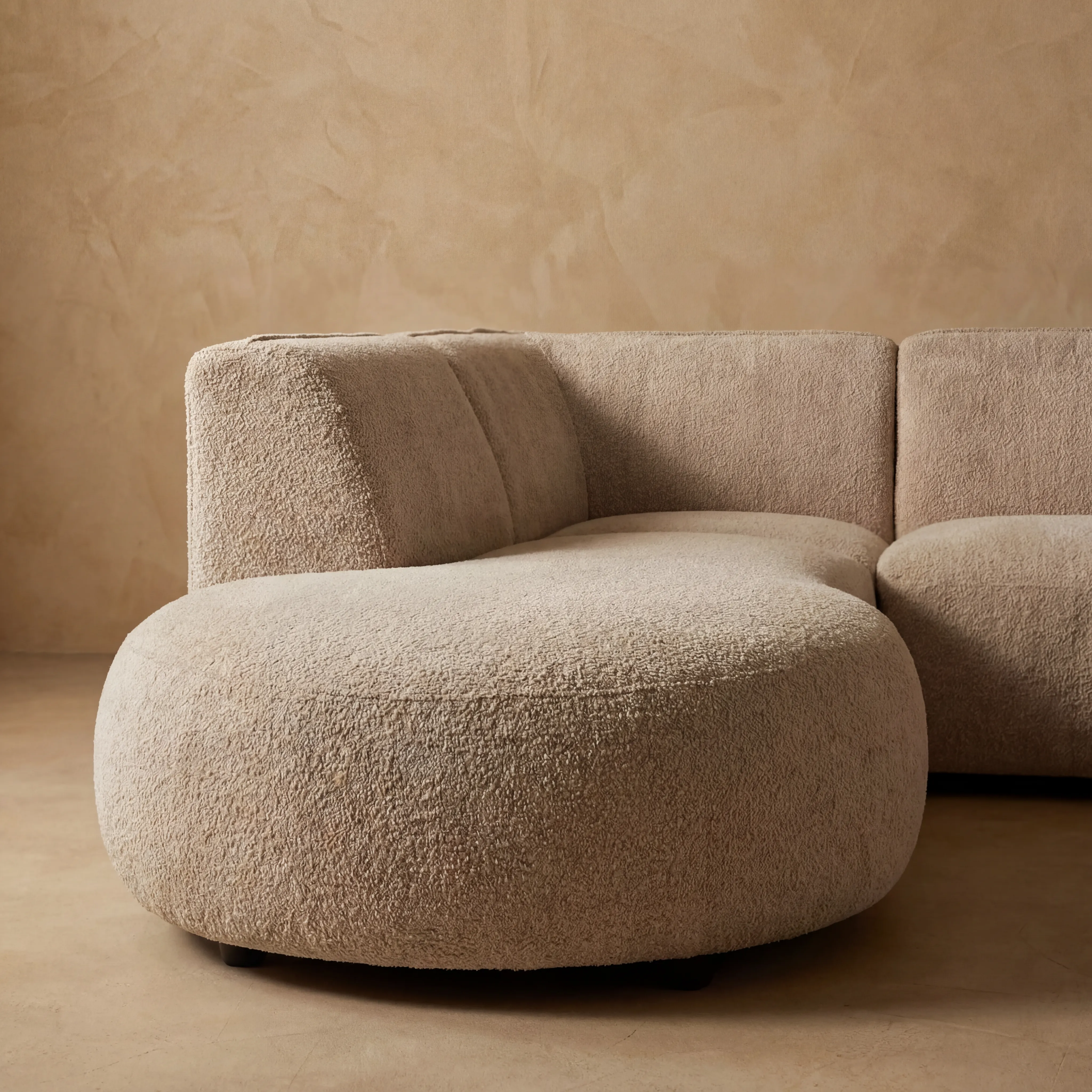 Loures Open-End Sectional Sofa - Floor Model