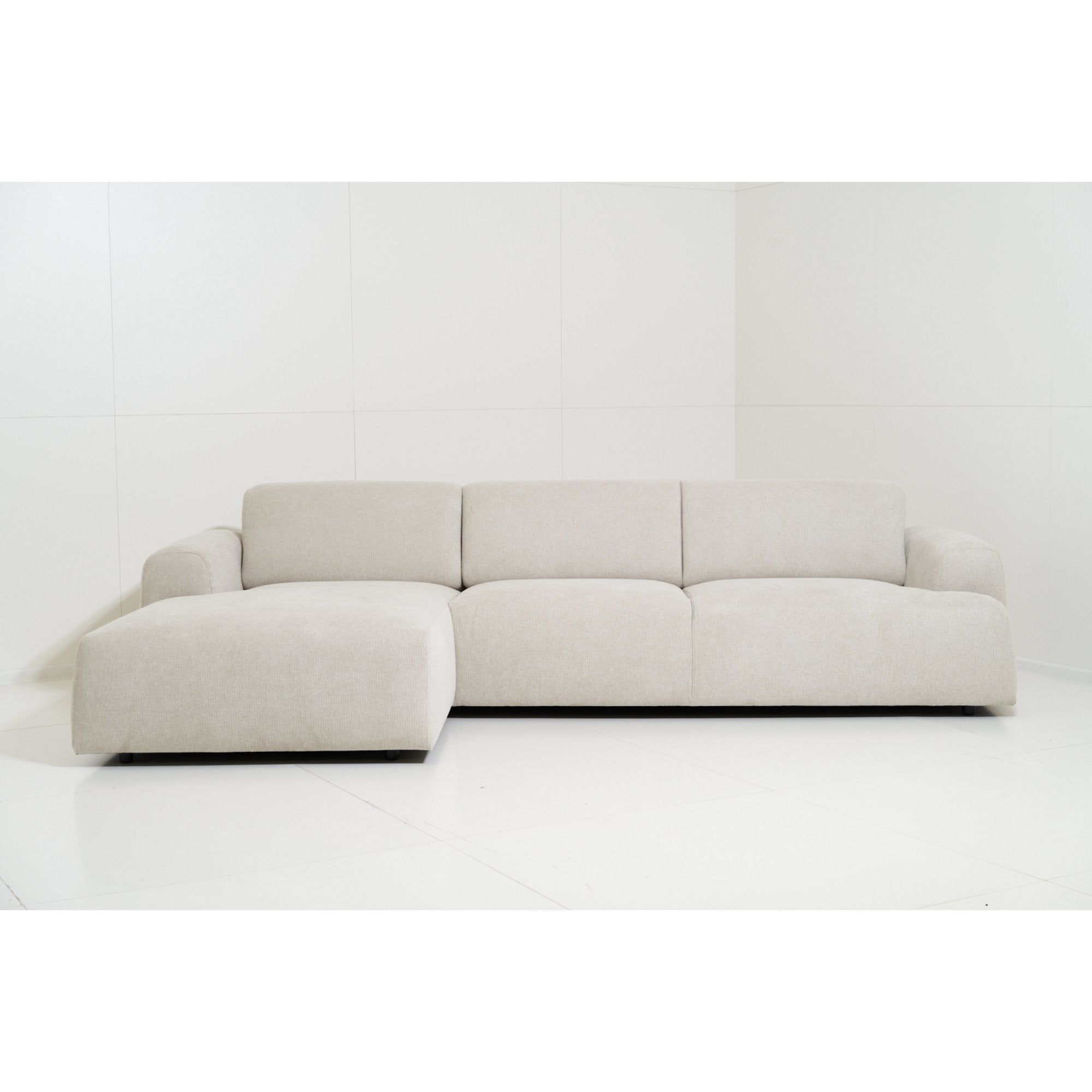Kanto Sofa with Chaise