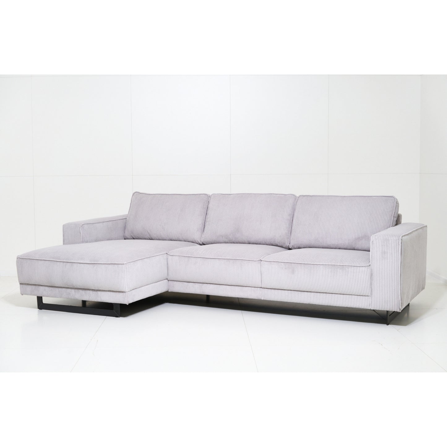 Sarno 2-Piece Chaise Sectional 112"
